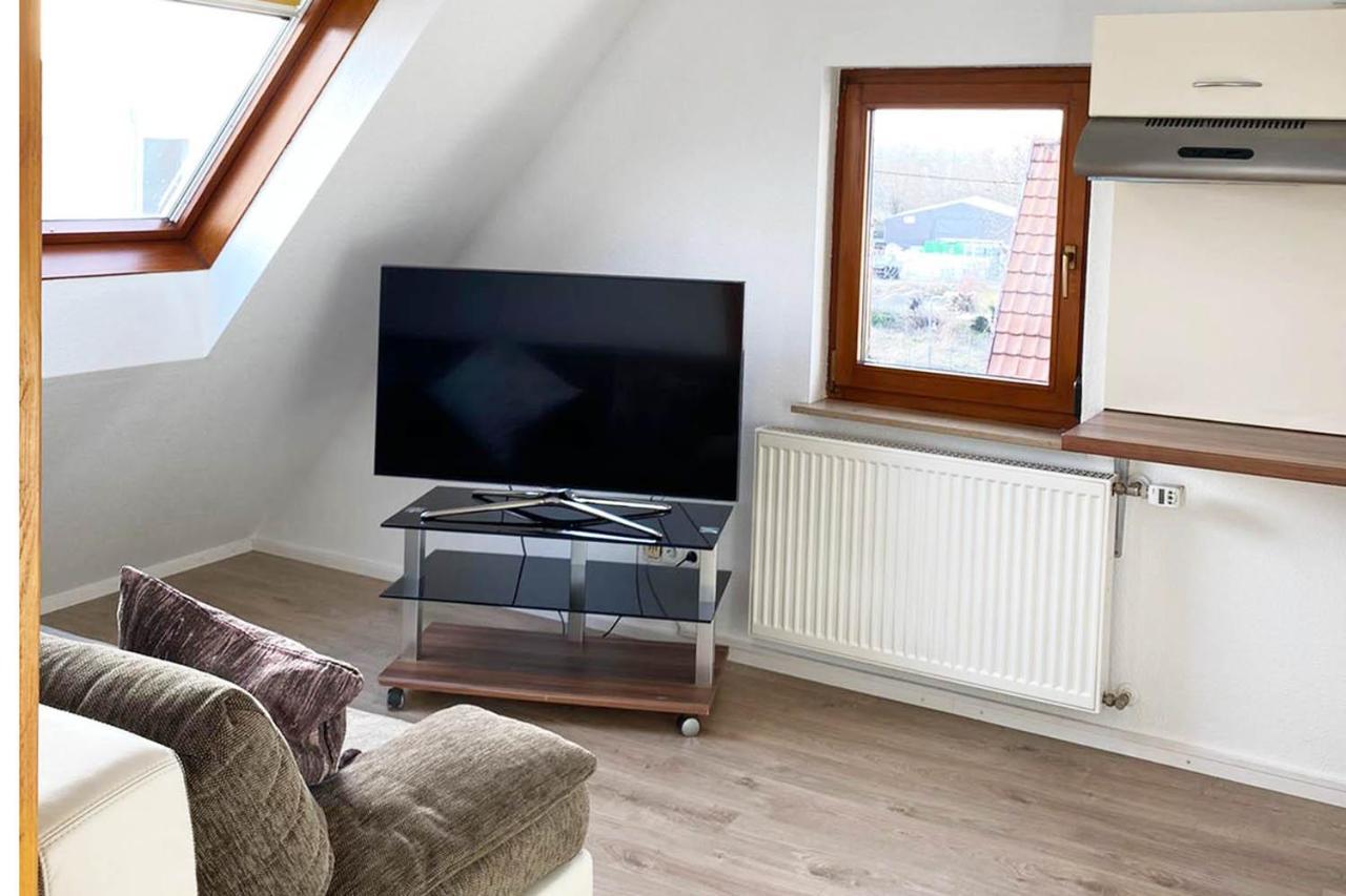 Gemuetliche 2 Zimmerwohnung Mit Tv Und Wlan Wendlingen am Neckar Exterior foto