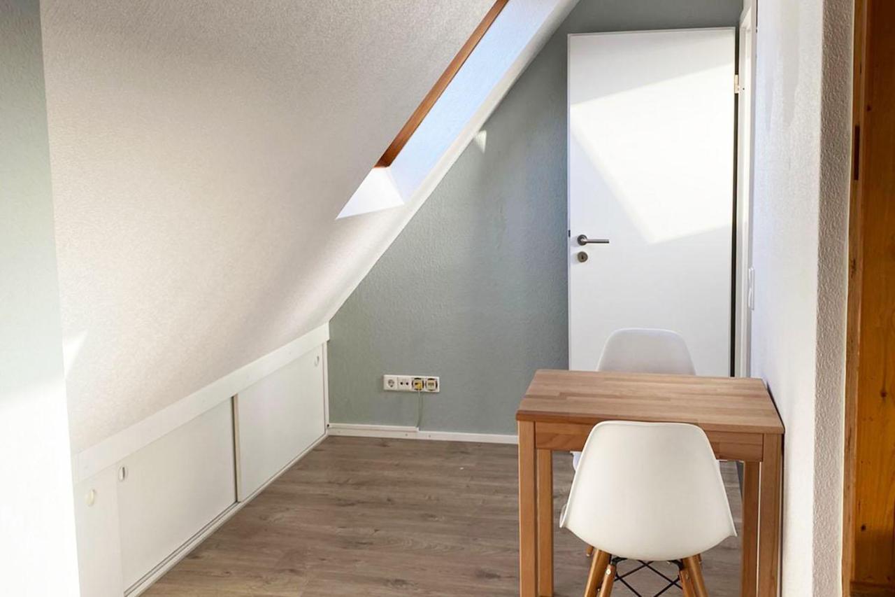 Gemuetliche 2 Zimmerwohnung Mit Tv Und Wlan Wendlingen am Neckar Exterior foto